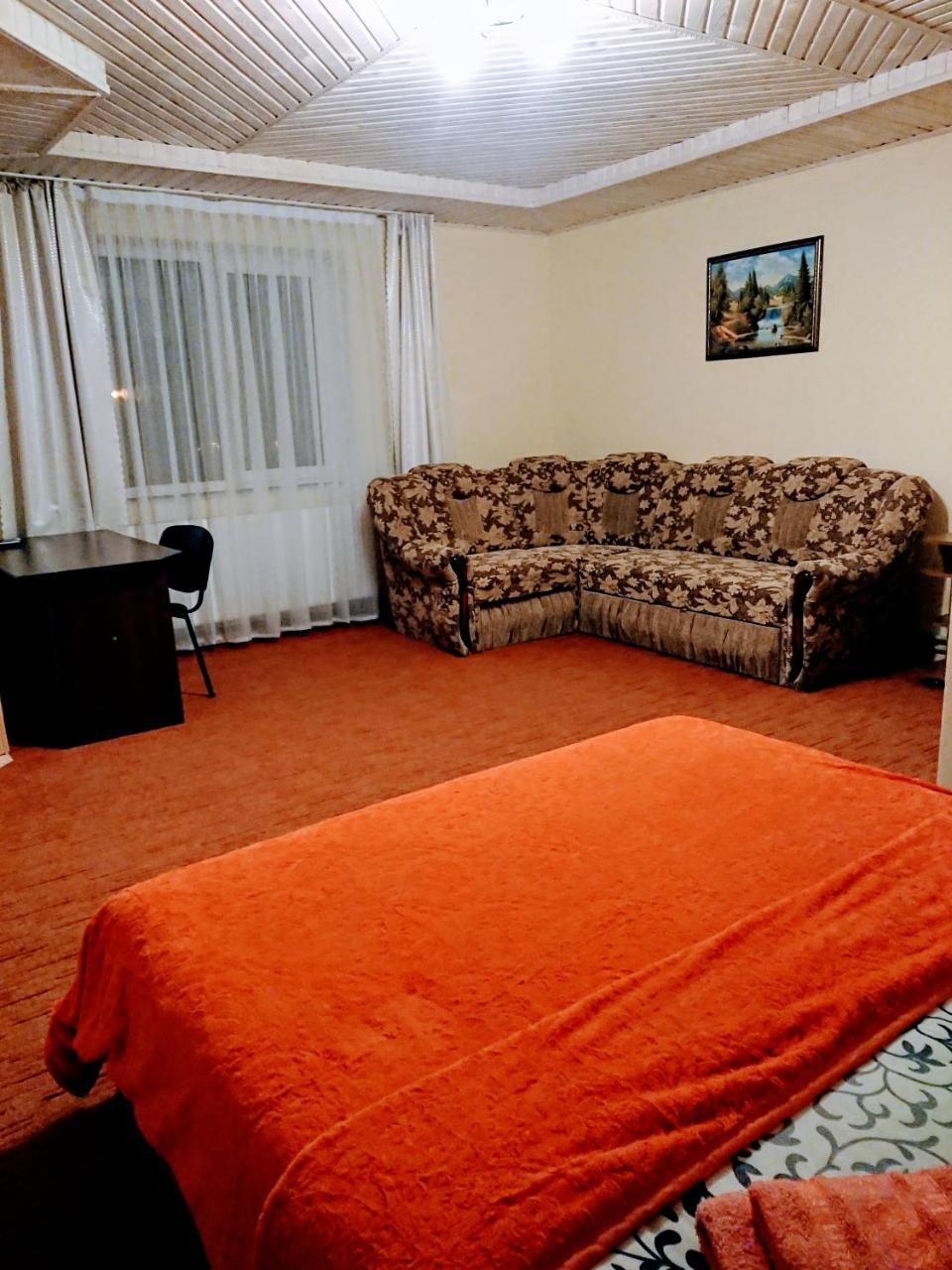 Guest house Hollywood *